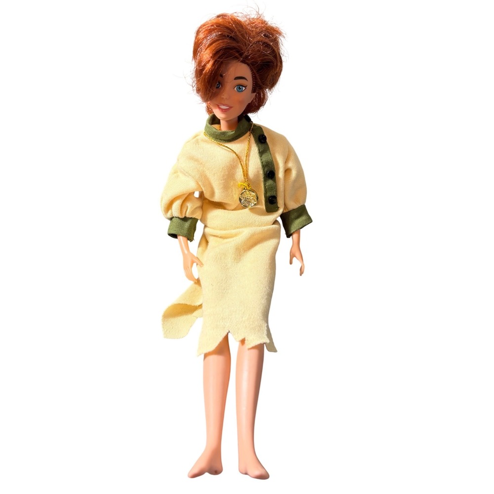 Vintage 1997 Galoob Anastasia Together in Paris Anya Pauper Doll w/ Locket AS IS